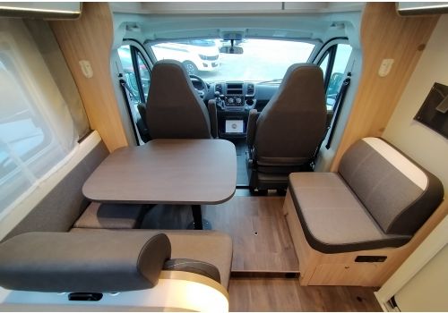 Low Profile Motorhome SUNLIGHT T68 en Rent