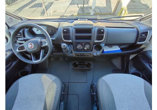 Low Profile Motorhome SUNLIGHT T69L en Rent
