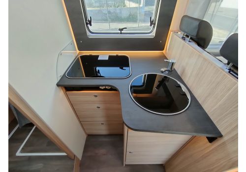 Low Profile Motorhome SUNLIGHT T69L en Rent