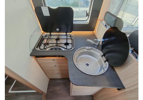 Low Profile Motorhome SUNLIGHT T69L en Rent