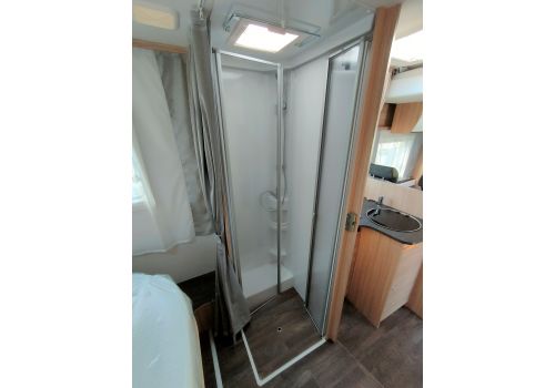 Low Profile Motorhome SUNLIGHT T69L en Rent