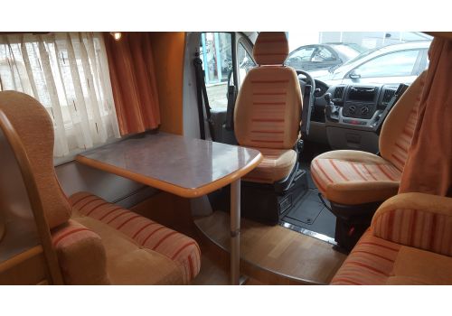 Low Profile Motorhome MONCAYO Mediterráneo 772 en Sale Occasion