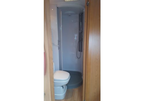 Low Profile Motorhome MONCAYO Mediterráneo 772 en Sale Occasion