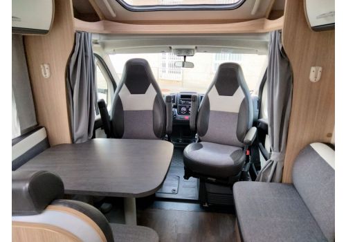 Low Profile Motorhome SUNLIGHT T69L en Sale Occasion