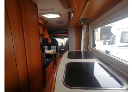 Capuchina Motorhome BENIMAR Top 7000 ST en Sale Occasion