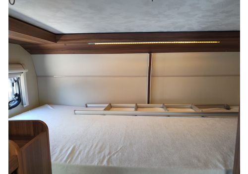 Capuchina Motorhome ROLLER TEAM Zefiro 275 en Sale Occasion