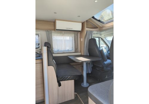 Low Profile Motorhome SUNLIGHT T68 en Sale Occasion