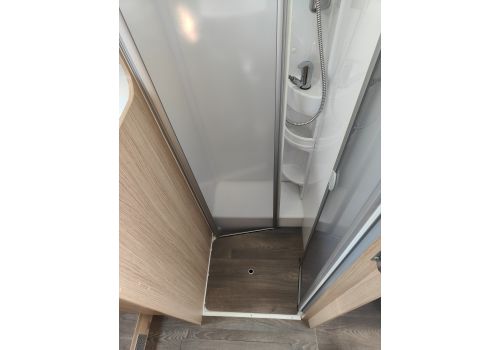 Low Profile Motorhome SUNLIGHT T68 en Sale Occasion