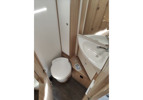 Low Profile Motorhome SUNLIGHT T68 en Sale Occasion