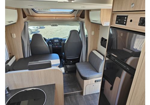 Low Profile Motorhome SUNLIGHT T68 en Sale Occasion