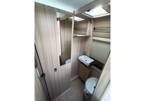 Camper Van DREAMER D55 Exclusive en Sale Occasion