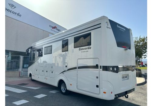 Integral Motorhome CONCORDE Charisma 850 L en Sale Occasion