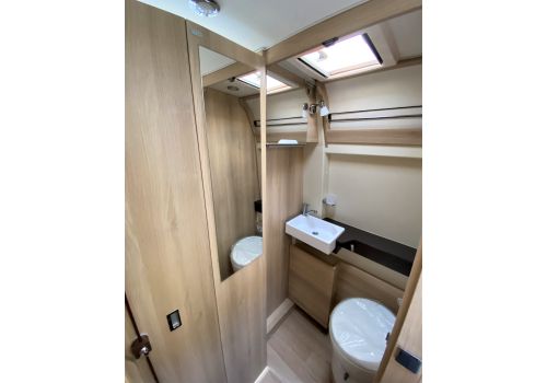Camper Van DREAMER D55 Limited Select Modelo 2023 en Sale Occasion