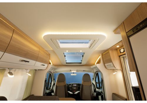 Low Profile Motorhome DETHLEFFS Advantage T6611 modelo 2018 en Sale Occasion