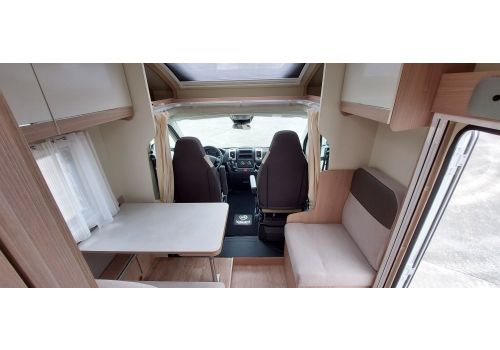 Low Profile Motorhome ITINEO PJ 700 Modelo 2022 en Sale Occasion