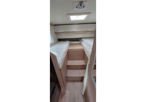 Low Profile Motorhome ITINEO PJ 700 Modelo 2022 en Sale Occasion