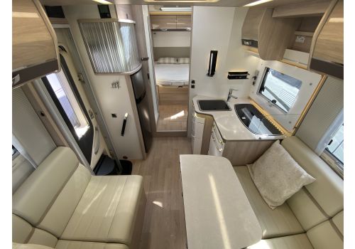 Low Profile Motorhome RAPIDO 686F en Sale Occasion