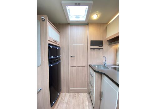 Low Profile Motorhome ITINEO PM740 Modelo 2022 en Sale Occasion