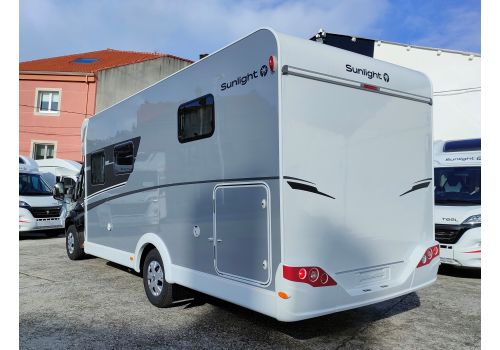 Low Profile Motorhome SUNLIGHT T68 Adventure Edition en Sale Occasion