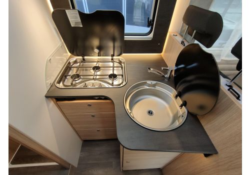 Low Profile Motorhome SUNLIGHT T68 Adventure Edition en Sale Occasion