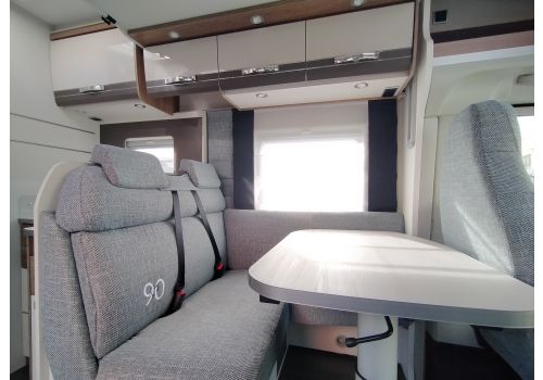 Low Profile Motorhome DETHLEFFS Trend T7057 DBM 90 Aniversario en Sale Occasion