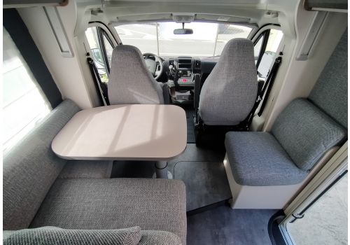 Low Profile Motorhome DETHLEFFS Trend T7057 DBM 90 Aniversario en Sale Occasion