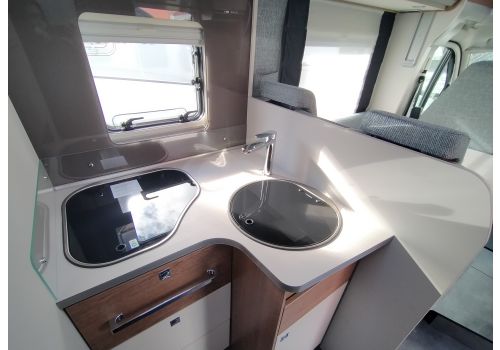 Low Profile Motorhome DETHLEFFS Trend T7057 DBM 90 Aniversario en Sale Occasion
