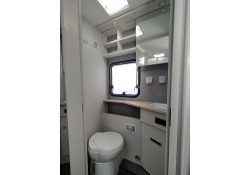 Low Profile Motorhome DETHLEFFS Trend T7057 DBM 90 Aniversario en Sale Occasion