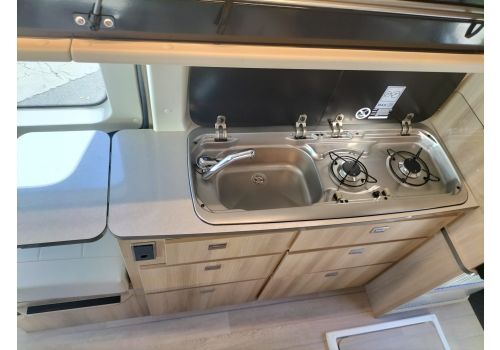 Camper Van DREAMER Cap Land en Sale Occasion