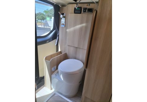Camper Van DREAMER Cap Land en Sale Occasion