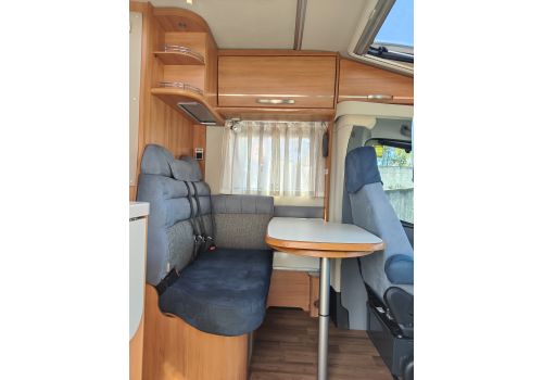 Low Profile Motorhome HYMER ML 560 en Sale Occasion