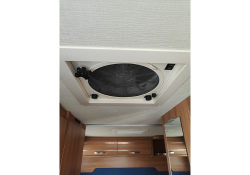 Low Profile Motorhome HYMER ML 560 en Sale Occasion