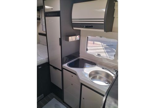 Low Profile Motorhome ROLLER TEAM Kronos 294 TL en Sale Occasion