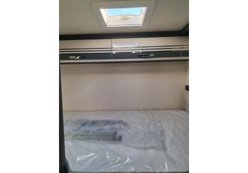 Low Profile Motorhome ROLLER TEAM Kronos 294 TL en Sale Occasion