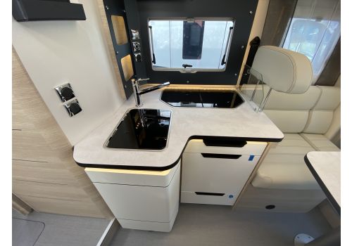 Low Profile Motorhome RAPIDO 686F Modelo 2023 en Sale Occasion