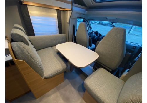 Low Profile Motorhome DETHLEFFS Just T7052 DBM Modelo 2023 en Sale Occasion