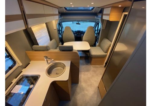 Low Profile Motorhome DETHLEFFS Just T7052 DBM Modelo 2023 en Sale Occasion