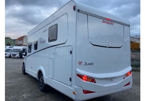 Low Profile Motorhome DETHLEFFS Just T7052 DBM Modelo 2023 en Sale Occasion