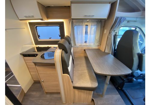 Low Profile Motorhome SUNLIGHT T69S en Sale Occasion