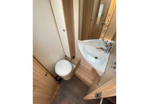 Low Profile Motorhome SUNLIGHT T69S en Sale Occasion