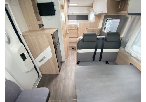 Low Profile Motorhome SUNLIGHT T67S en Sale Occasion