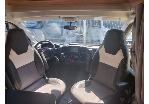 Low Profile Motorhome SUNLIGHT T 65 en Sale Occasion