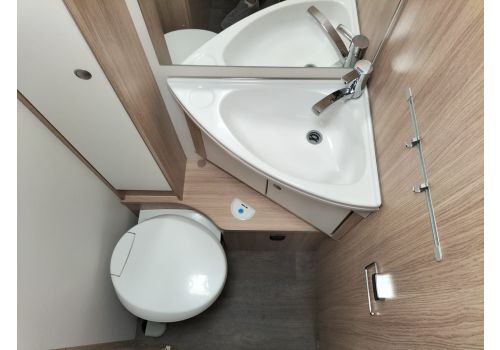 Low Profile Motorhome SUNLIGHT T 65 en Sale Occasion