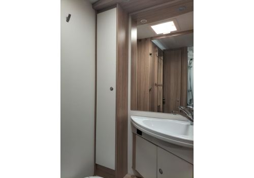 Low Profile Motorhome SUNLIGHT T 65 en Sale Occasion
