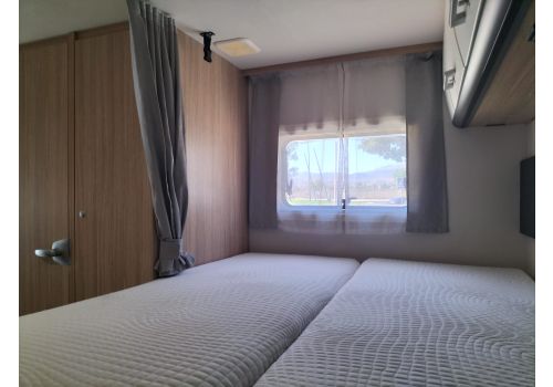Low Profile Motorhome SUNLIGHT T 65 en Sale Occasion