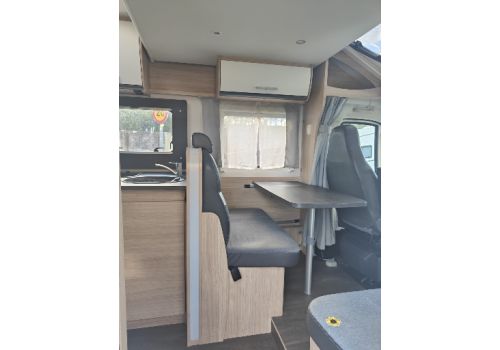 Low Profile Motorhome SUNLIGHT T 65 en Sale Occasion