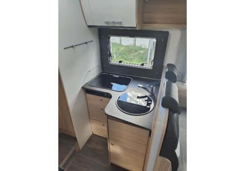 Low Profile Motorhome SUNLIGHT T 65 en Sale Occasion