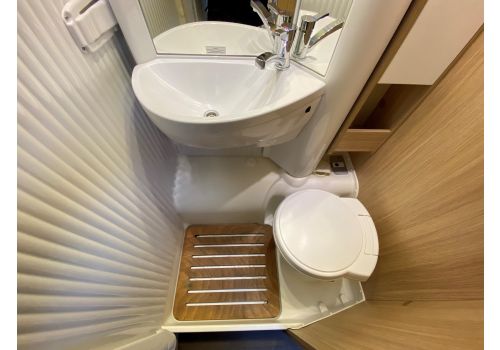 Capuchina Motorhome SUNLIGHT A72 en Sale Occasion