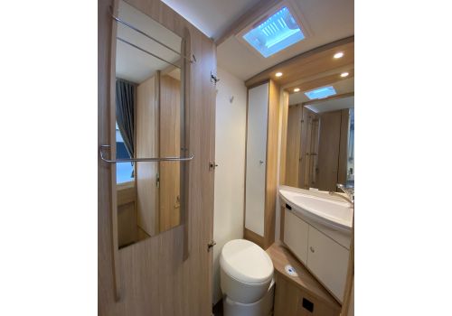 Low Profile Motorhome SUNLIGHT T65 en Sale Occasion