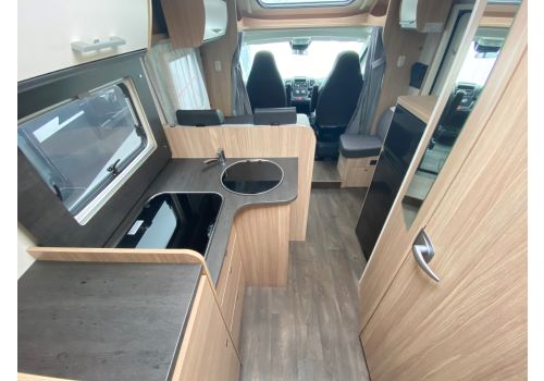 Low Profile Motorhome SUNLIGHT T67S en Sale Occasion